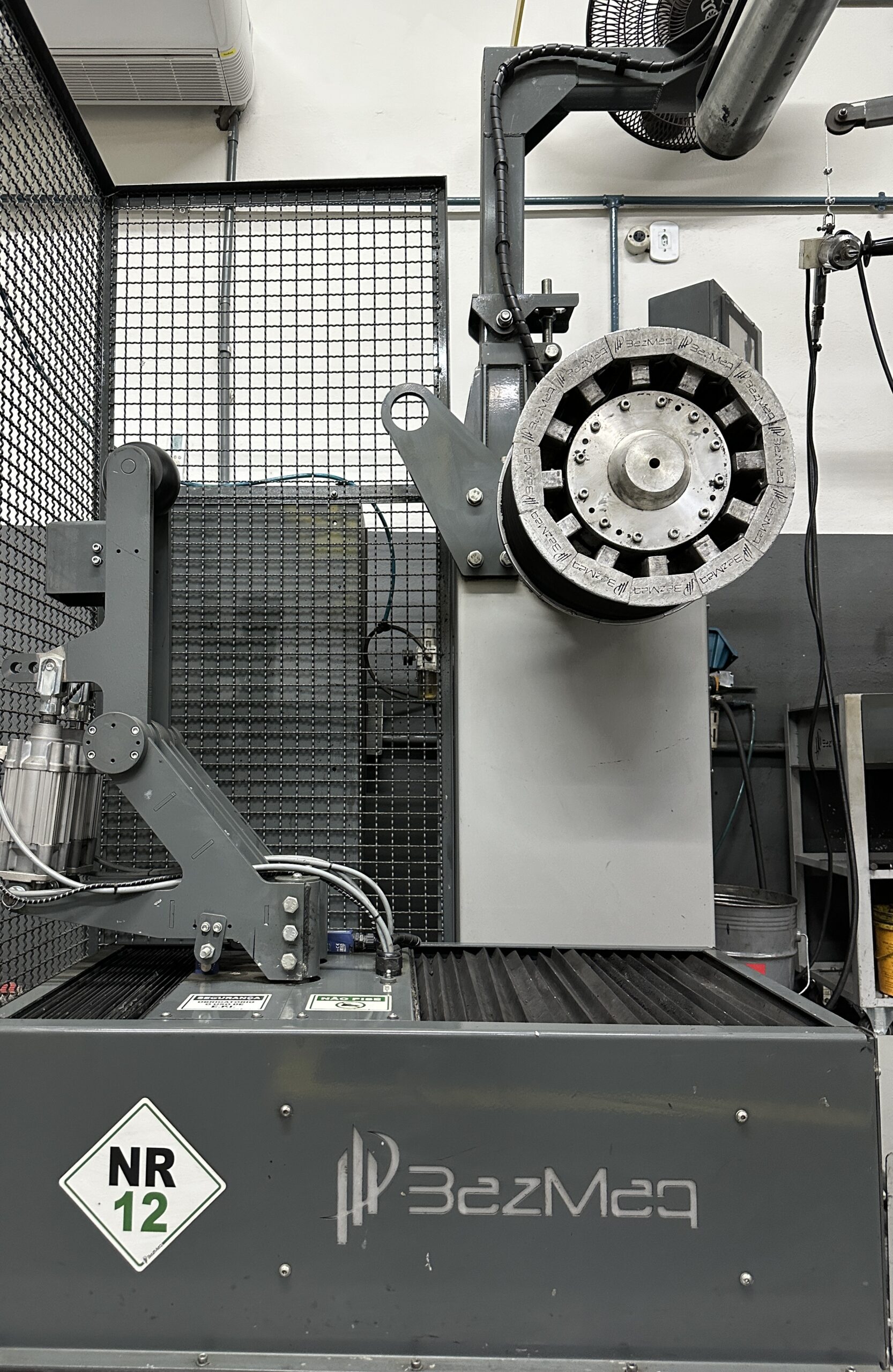 Roletadeira - Recapagem Ricamar Pneus - Vipal